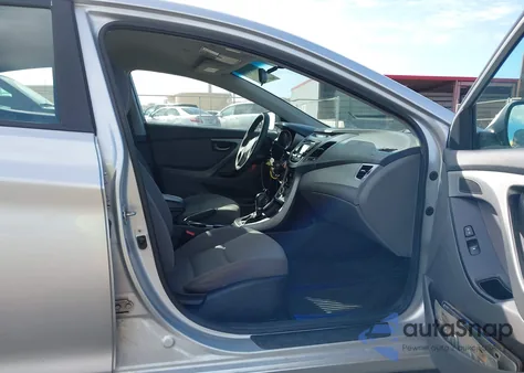 2015 Hyundai Elantra Se z USA, uszkodzony, nr VIN 5NPDH4AEXFH571759